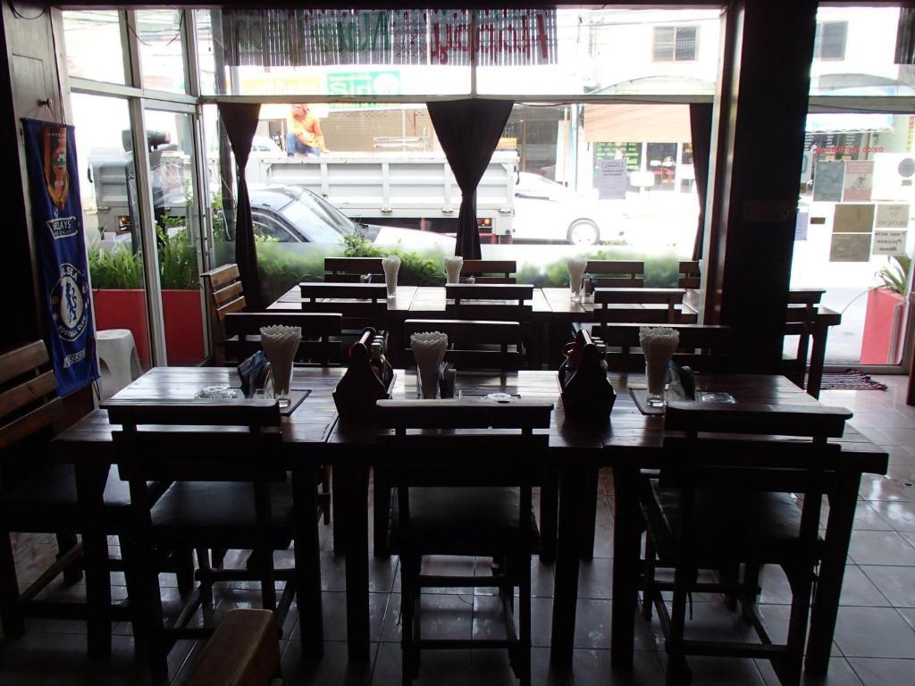 Little Austria Tams Guesthouse Praia Chaweng Exterior foto
