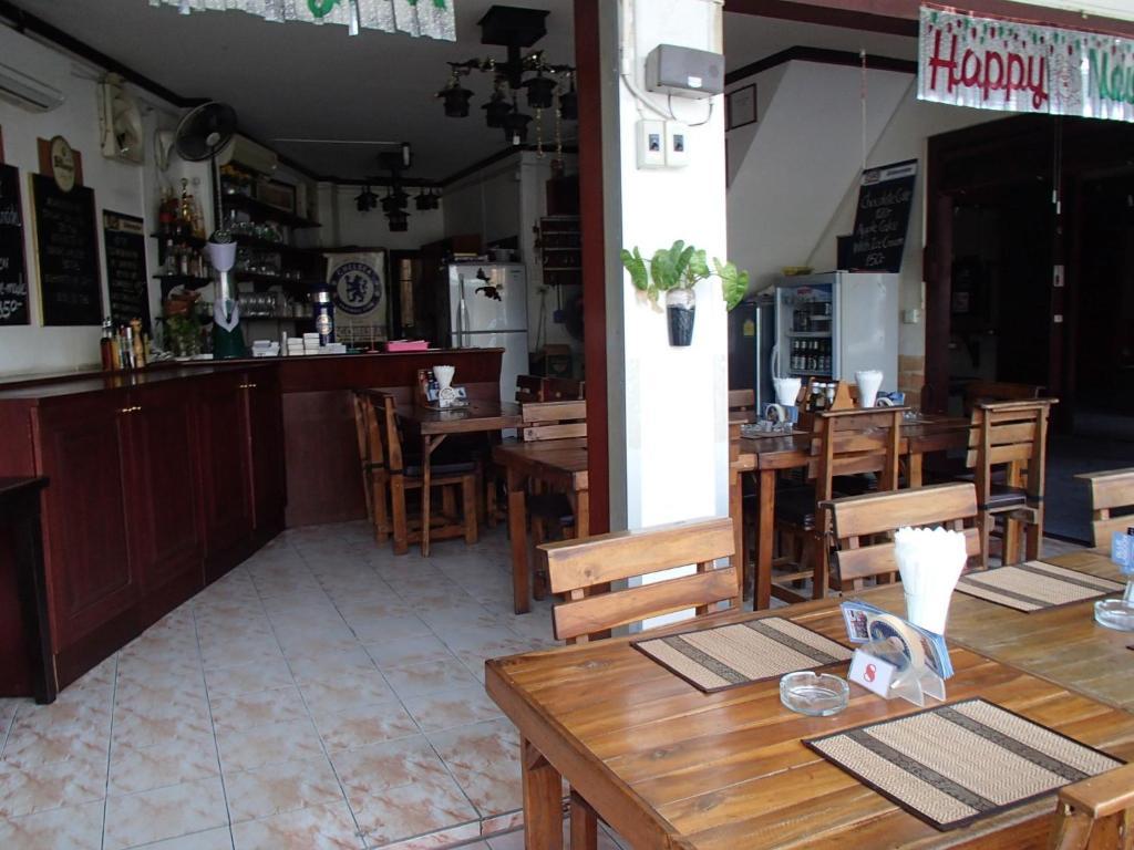 Little Austria Tams Guesthouse Praia Chaweng Exterior foto