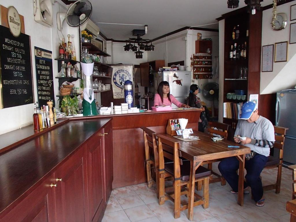 Little Austria Tams Guesthouse Praia Chaweng Exterior foto