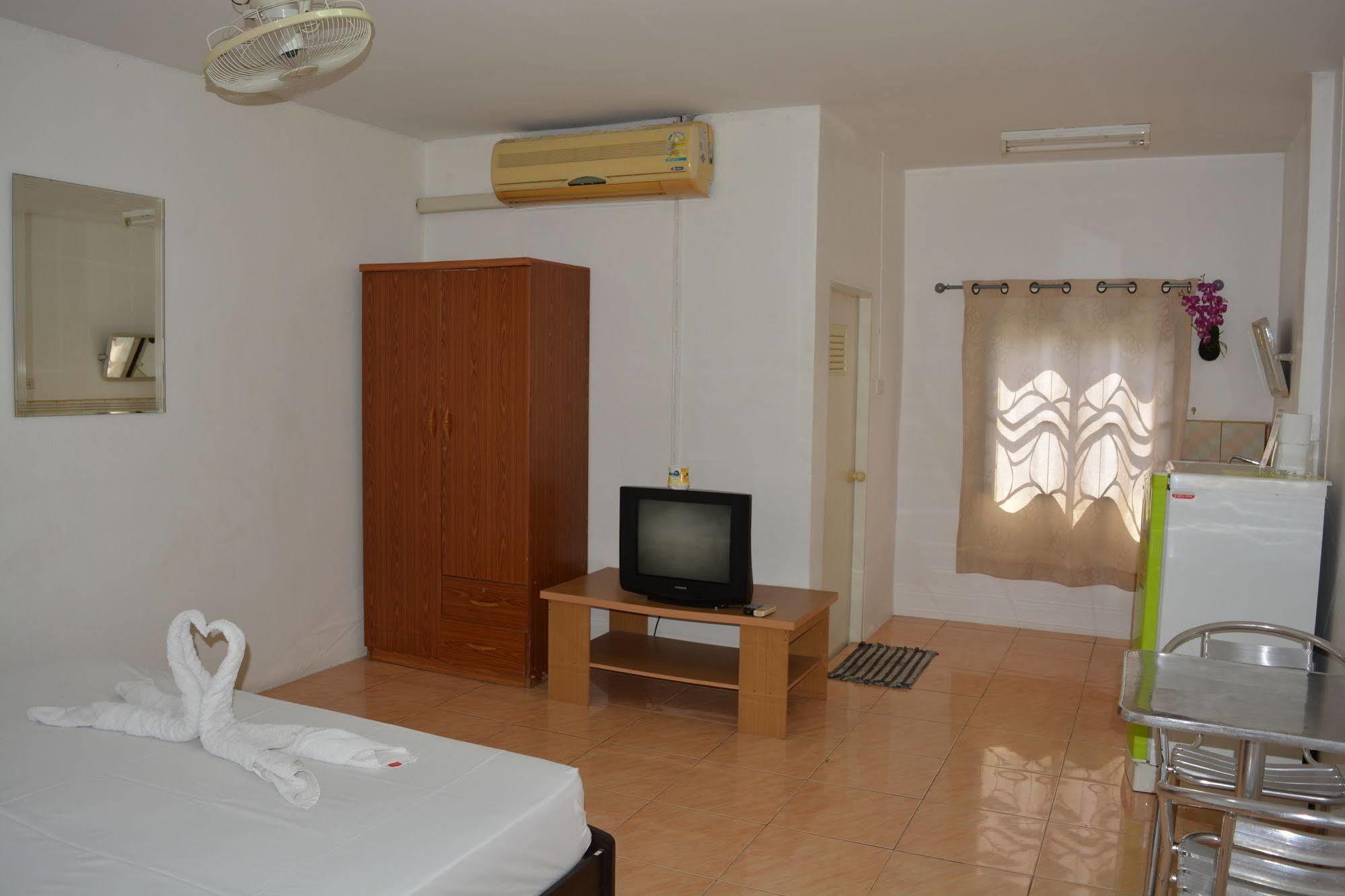 Little Austria Tams Guesthouse Praia Chaweng Exterior foto