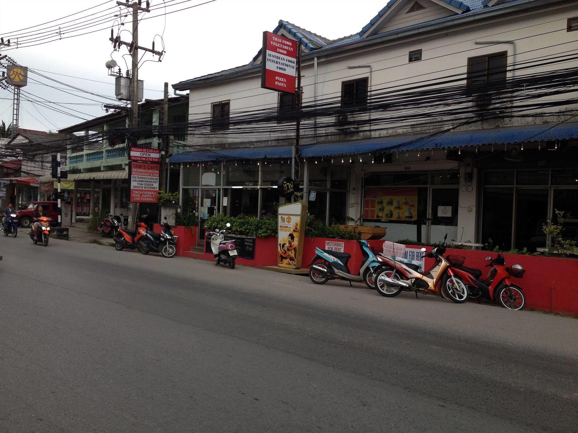 Little Austria Tams Guesthouse Praia Chaweng Exterior foto