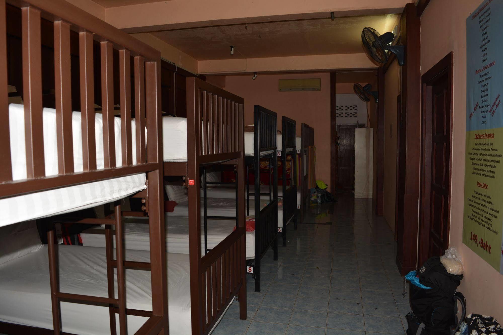 Little Austria Tams Guesthouse Praia Chaweng Exterior foto