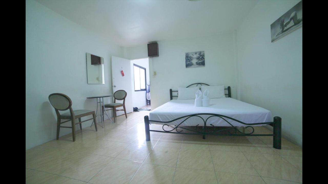Little Austria Tams Guesthouse Praia Chaweng Exterior foto